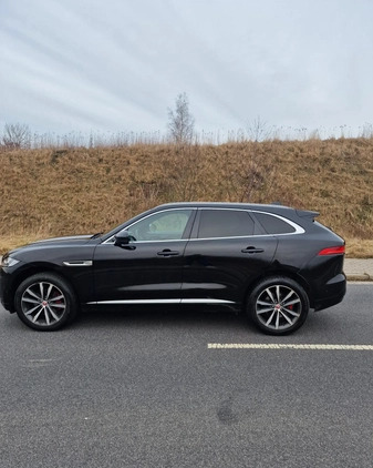 Jaguar F-Pace cena 110000 przebieg: 177000, rok produkcji 2017 z Wałbrzych małe 46